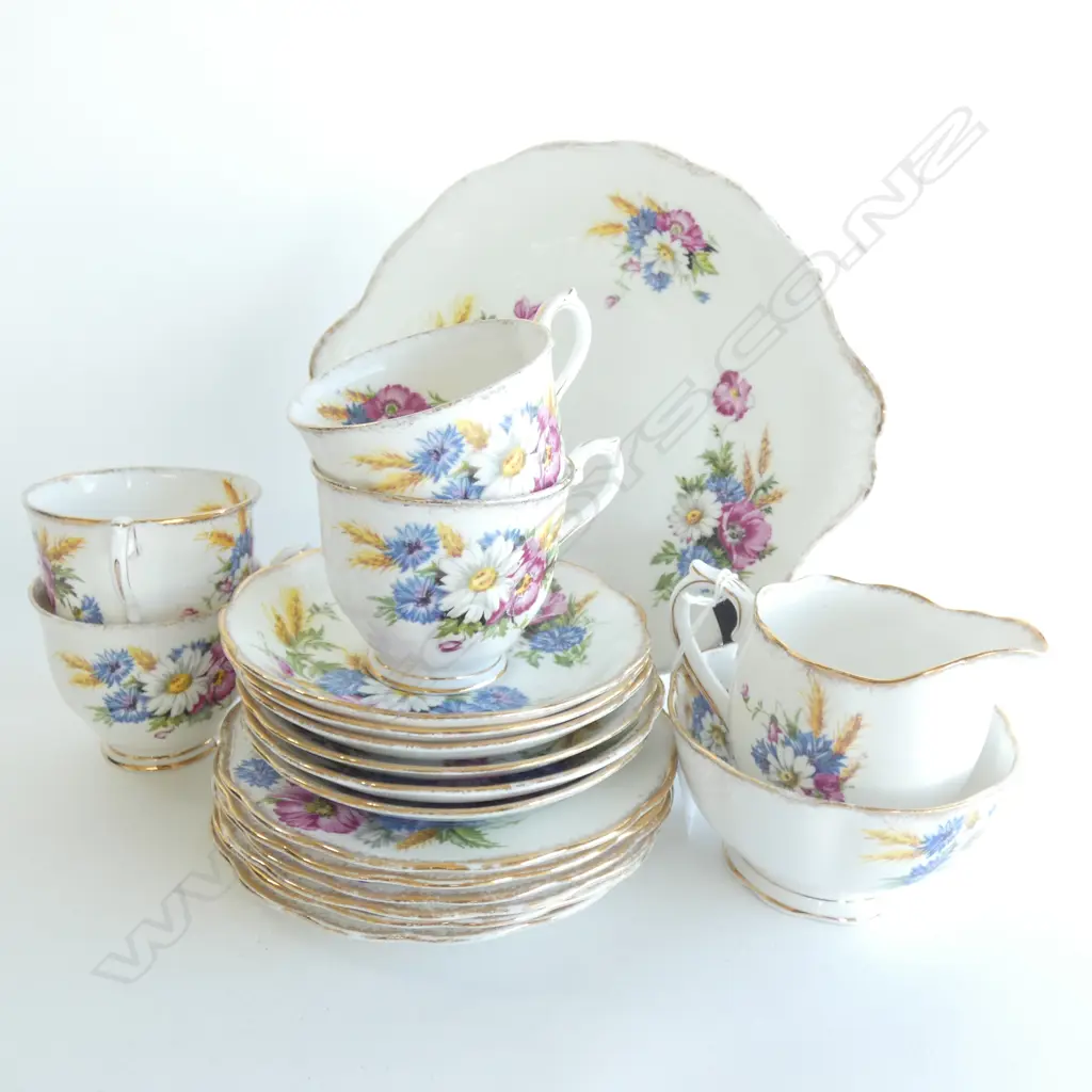 19 PCE ROYAL ALBERT 'HARVEST-BOUQUET' TEA SET... Image 1++