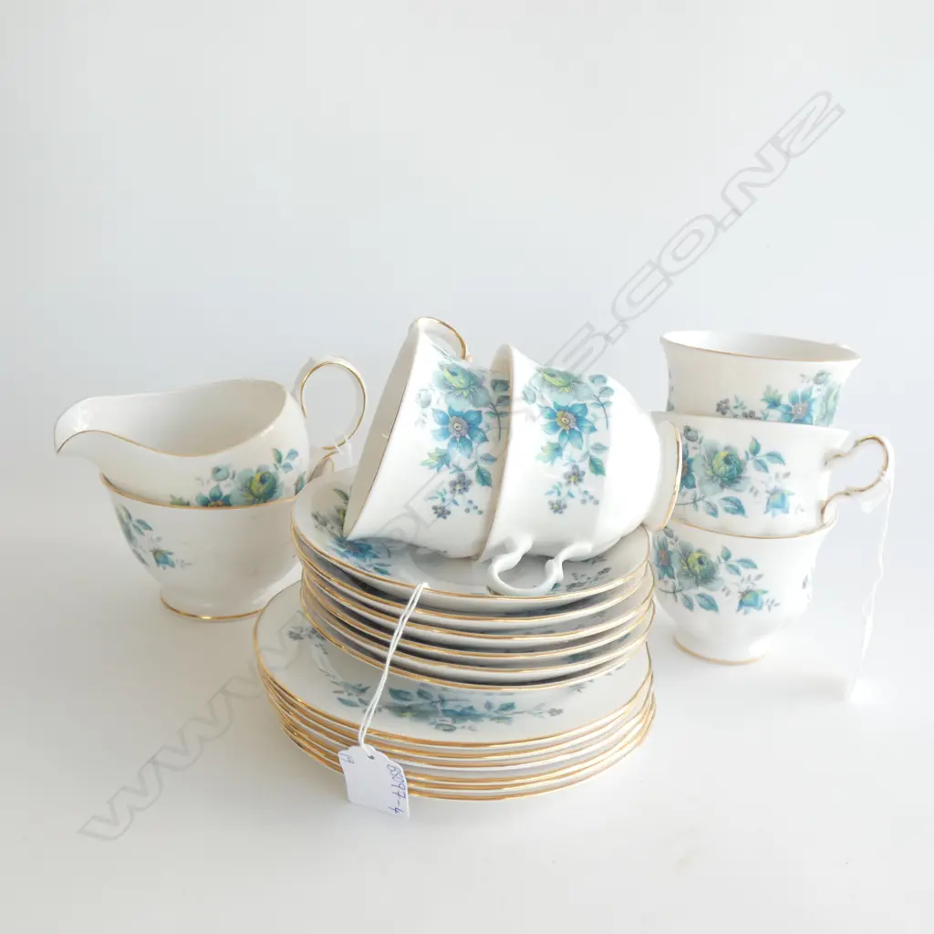 QUEEN ANNE TEASET;  JUG & BOWL / 5 CUPS / 6 SAUCERS / 6 SIDE PLATES  Image 1++