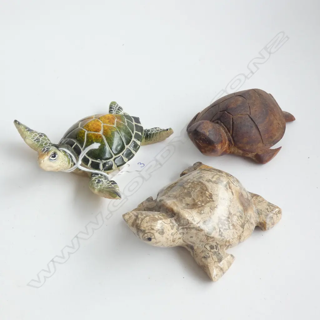 3 TURTLE FIGURINES INCL. 1 CARVED WOOD / 1 MARBLE  L 95MM Image 1++
