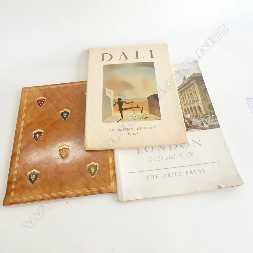 LEATHER DESK FOLDER AND TWO ART BOOKS Image 1++