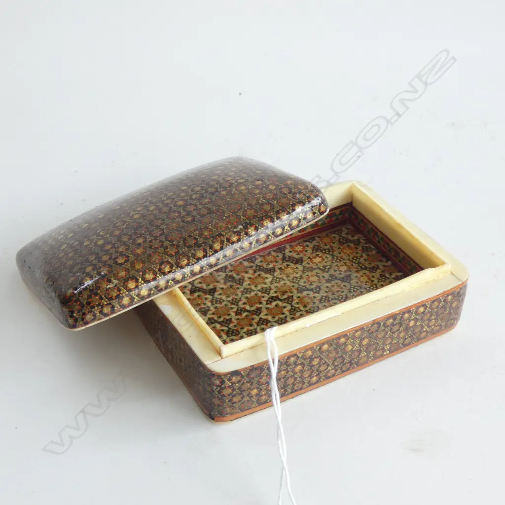 MIDDLE EASTERN MOSAIC JEWELLERY BOX - BONE/FRUITWOOD Image 1++