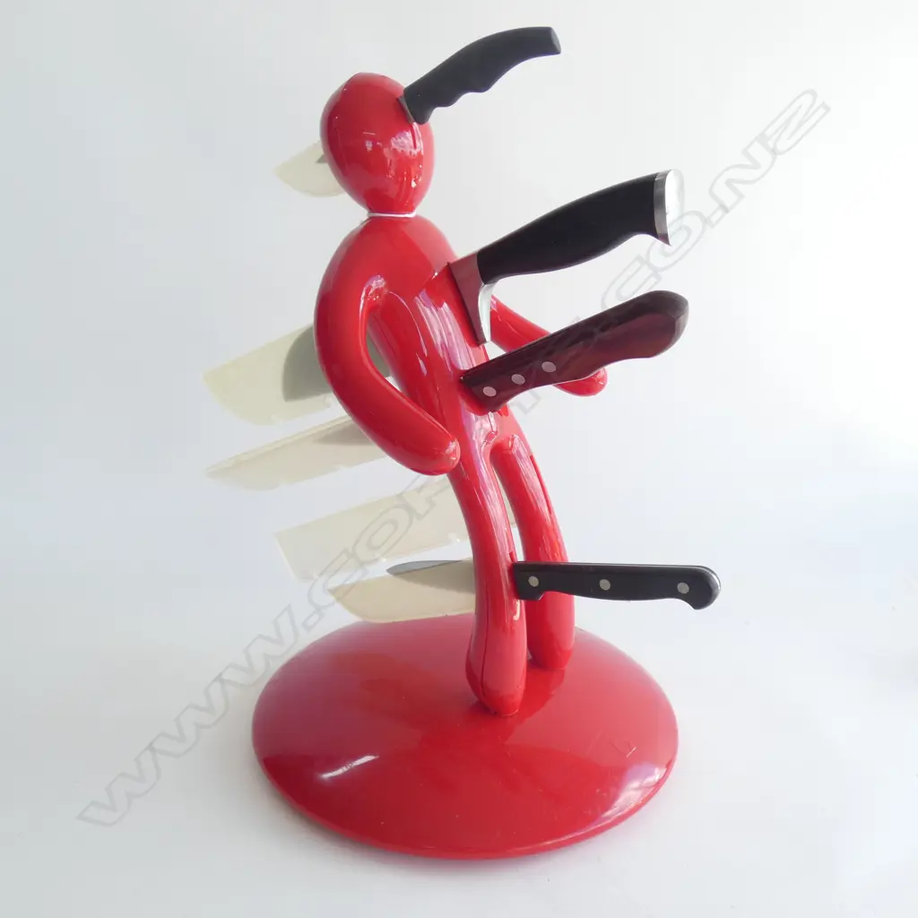 RAFFAELE IANNELLO RED PLASTIC KNIFE MAN w. KNIVES H.380mm Image 1++