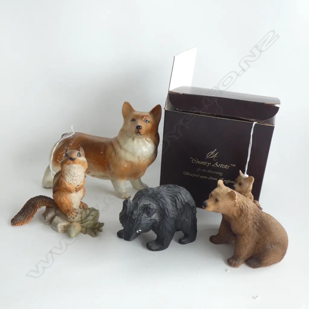 2  CORGI FIRGURINES INCL 1 IN BOX (LARGEST L160MM)  + 2 BEAR FIGURES & SQUIRREL  Image 1++