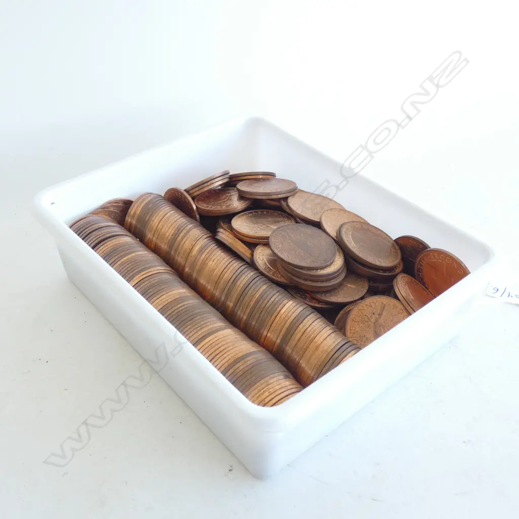 NZ 1960S COPPER PENNIES  Image 1++
