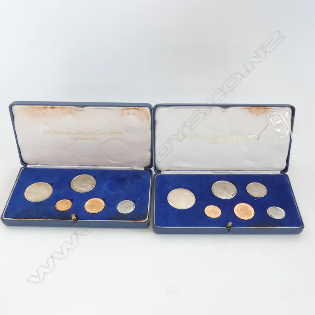 2 SETS 1966 'COMMONWEALTH OF AUSTRALIA' BOXED COINS (10C PC MISSING IN ONE SET)  Image 1++