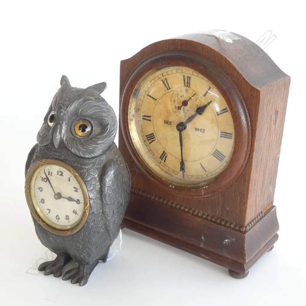 (16169) OLD PEWTER OWL MANTLE CLOCK - AMBER GLASS EYES (H.160MM) (WORKING) + GEE WHIZ WOODEN MANTLE CLOCK (H.195MM)A/F Image 1++