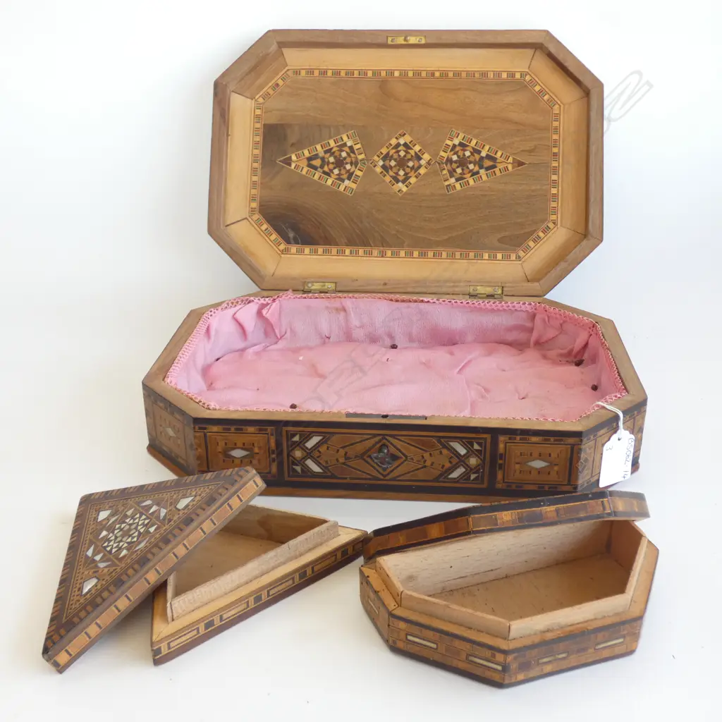(20134) SET 3 MIDDLE EASTERN WOOD & SHELL INLAID BOXES - LARGEST (WITH KEY)  315MM ... Image 1++