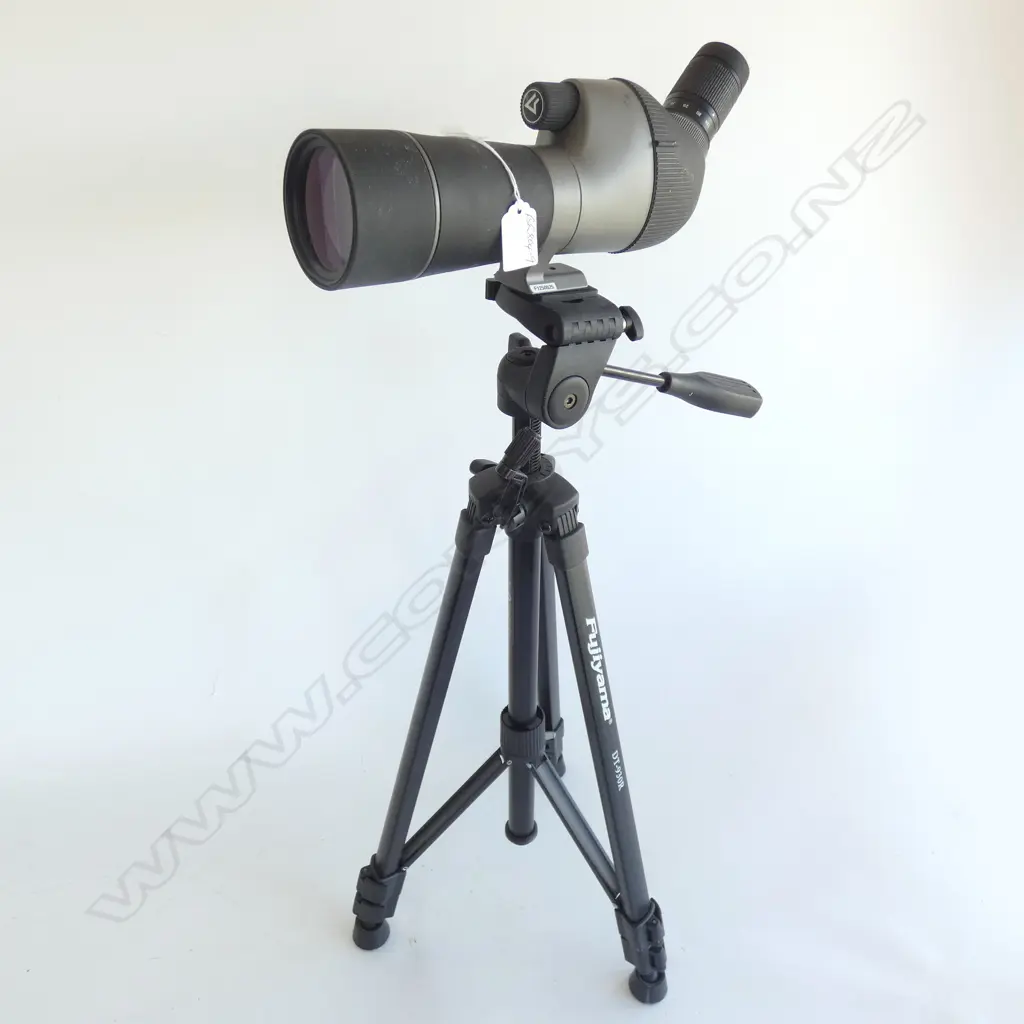 MONOCULAR TELESCOPE 'VANGUARD HIGH PLAINS 560' +TRIPOD Image 1++