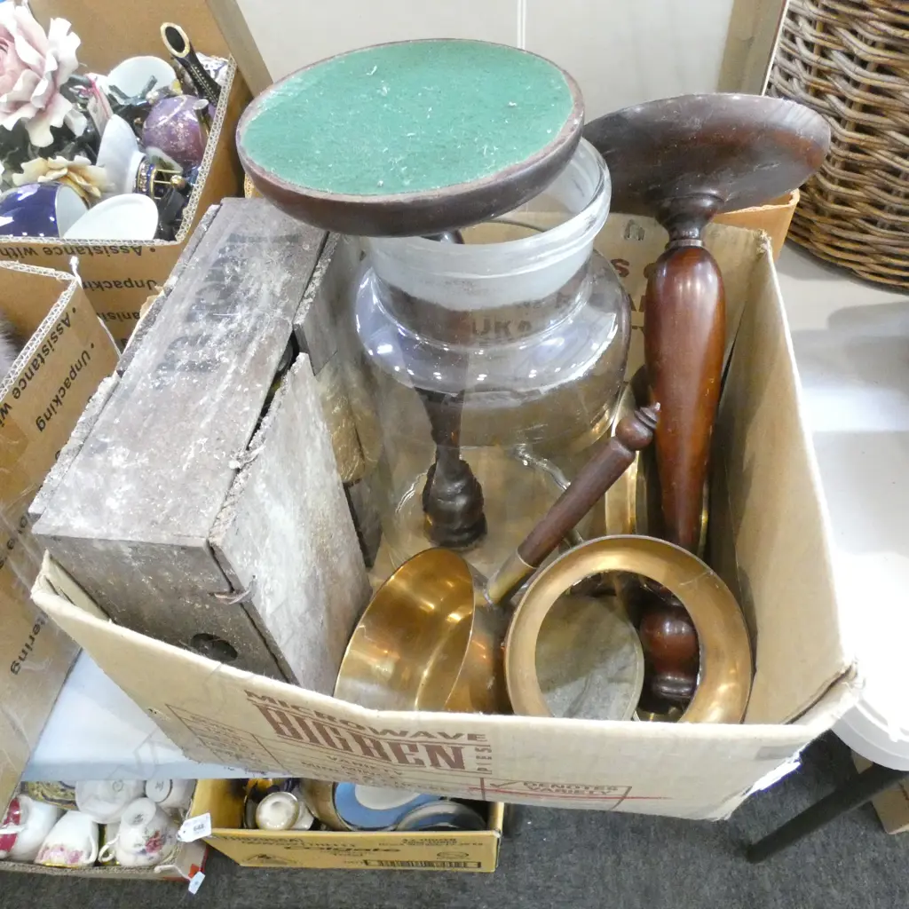 BOX LOT CANDLESTICKS, JAR ETC Image 1++