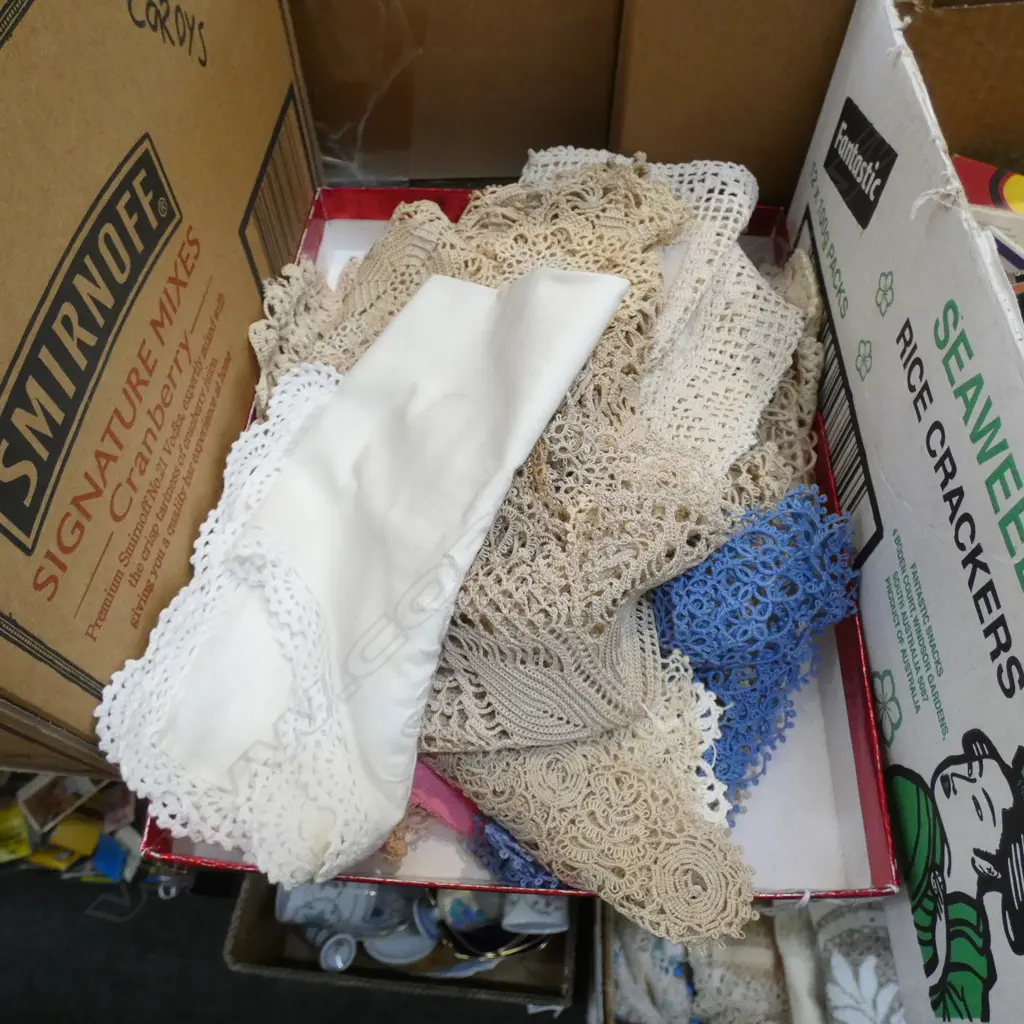 SM TRAY CROCHET PCS & DOILIES  Image 1++