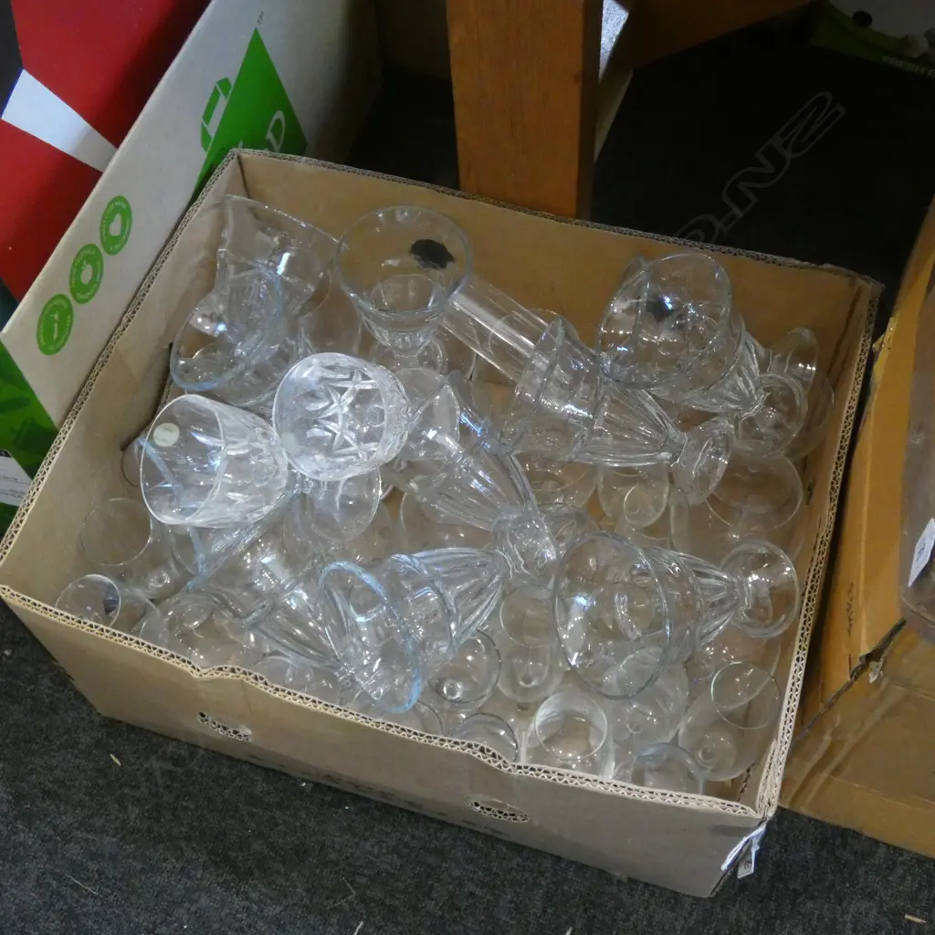BOX ASST. CRYSTAL GLASSES ETC Image 1++