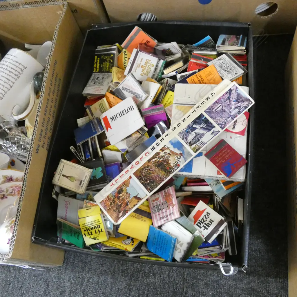 LG BOX SOUVENIR MATCHES  & MATCHBOXES  Image 1++