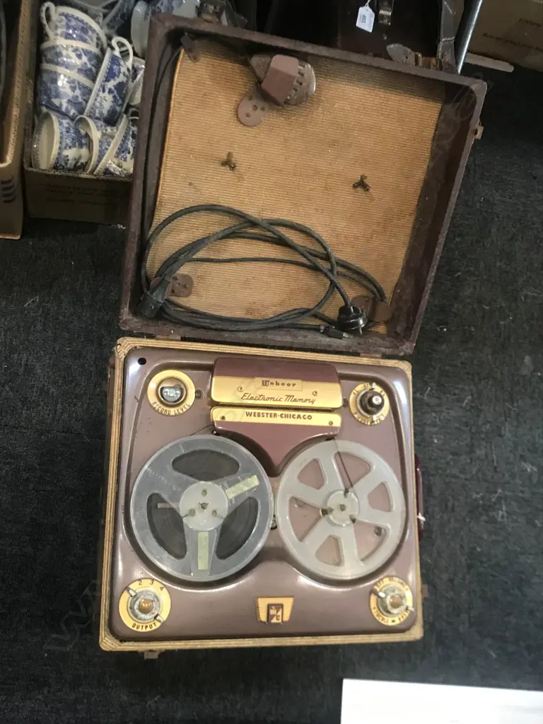 OLD REEL TO REEL TAPE RECORDER 380 X 410MM Image 1++
