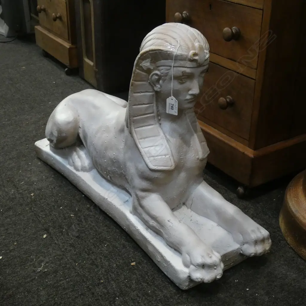 CAST CONCRETE SPHINX L.700mm Image 1++