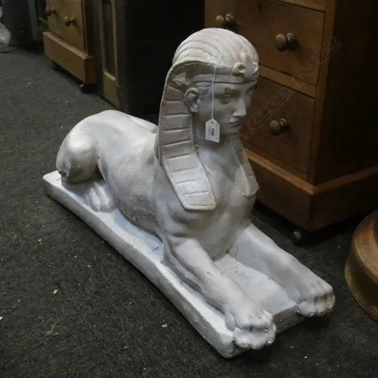 CAST CONCRETE SPHINX L.700mm