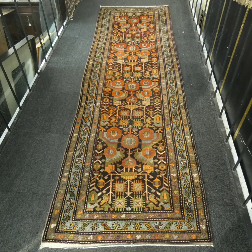 HAND KNOTTED WOOL PILE RUG  Image 1++