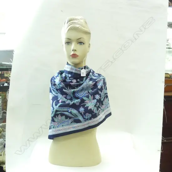 VINTAGE MANNEQUIN w. SCARF H.800mm