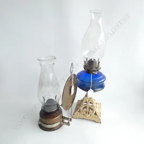 2 KEROSENE LAMPS H.460mm