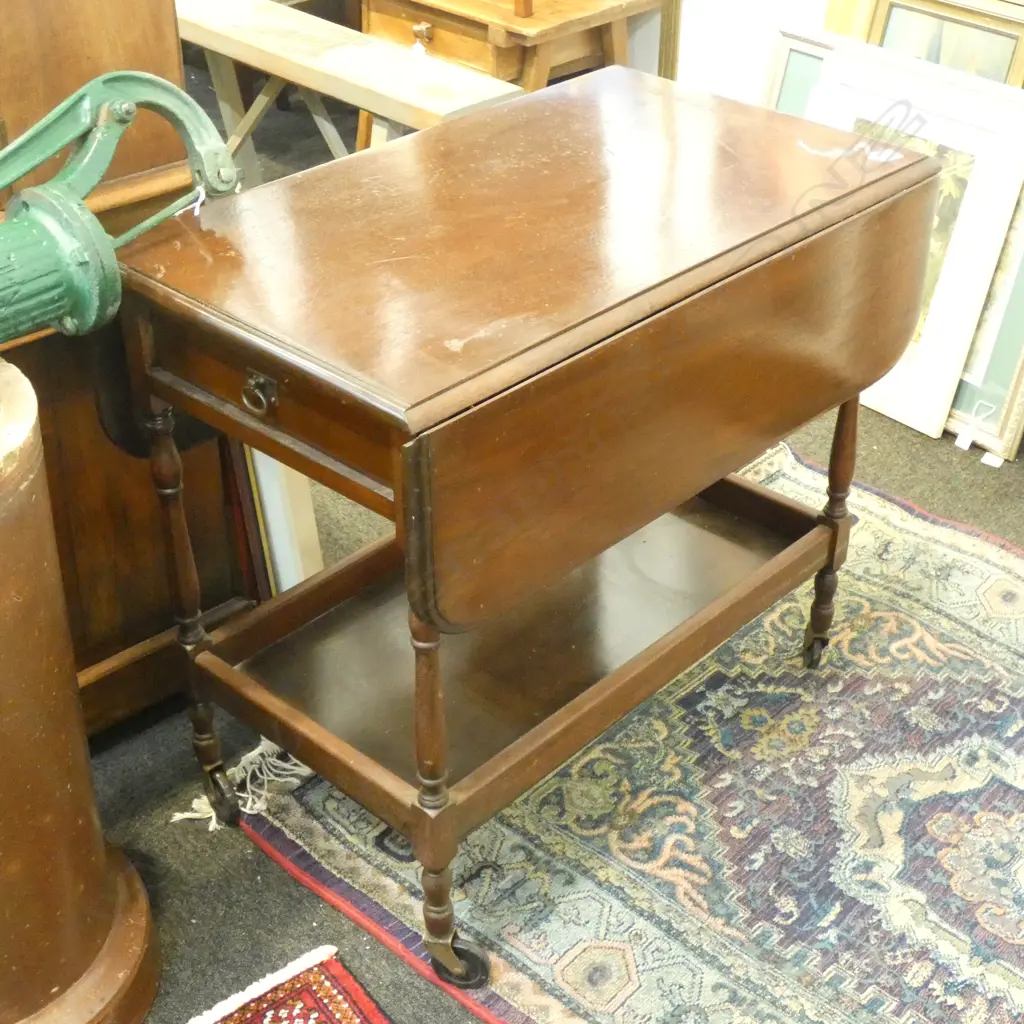 Dinner trolley with folding sides Image 1++