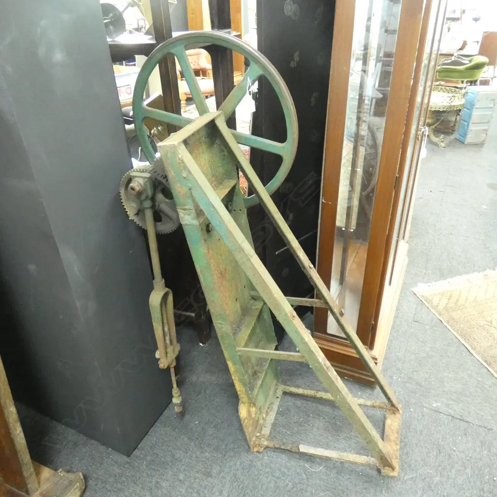 GREEN PAINTED OLD METAL WHEELED MACHINE H.1500mm Image 1++