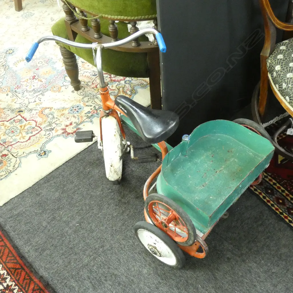 NZ MADE CHILDS TRIKE w. TRAILOR Image 1++
