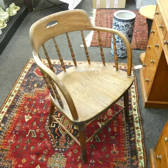 WOODEN CAPTAINS CHAIR 