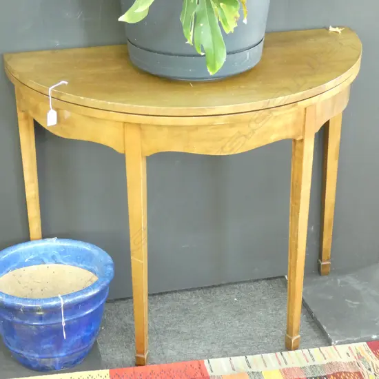 FOLDING CARD TABLE...