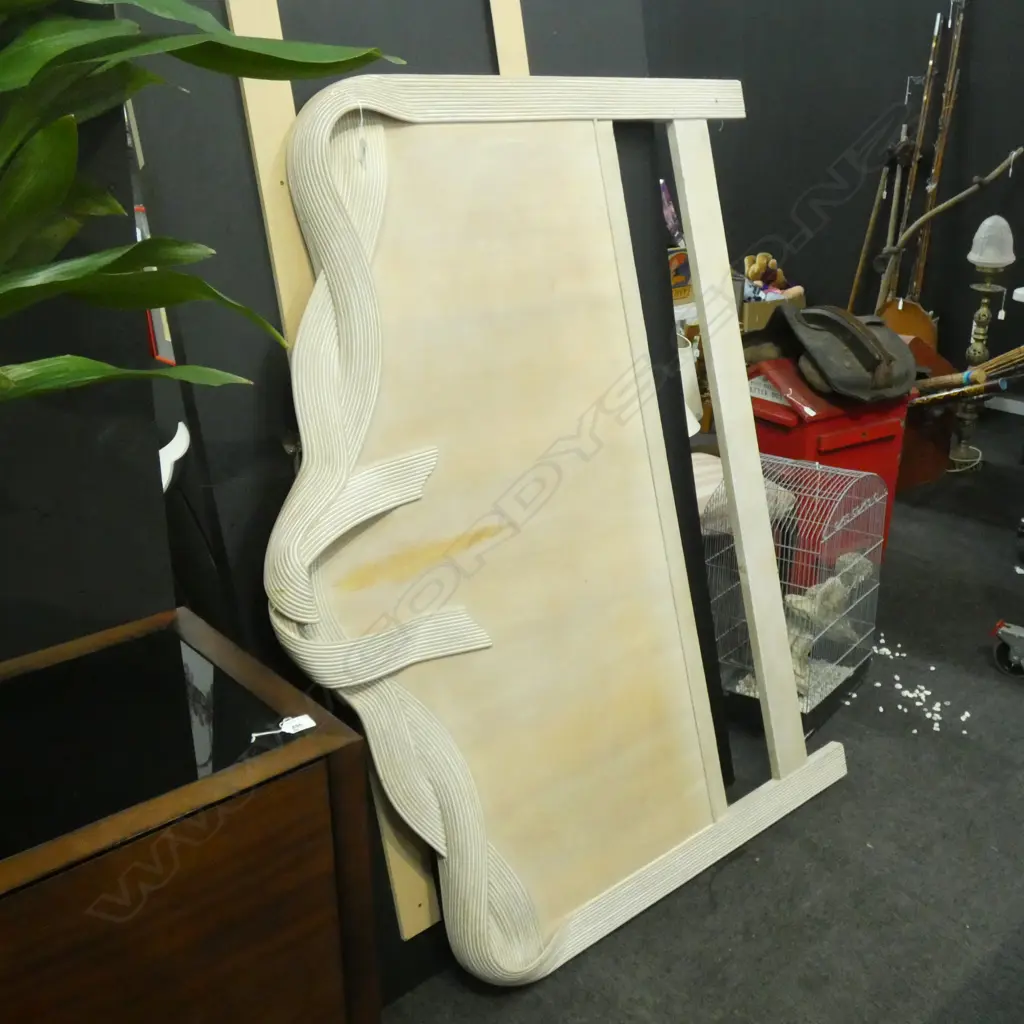 CONTEMPORARY WHITE WASHED HEADBOARD  Image 1++