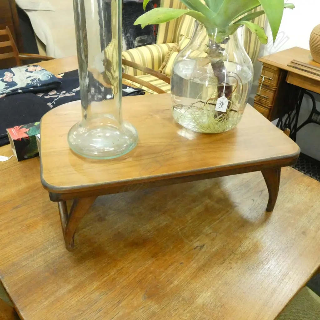 RETRO TRAY TABLE 590x390x200mm Image 1++