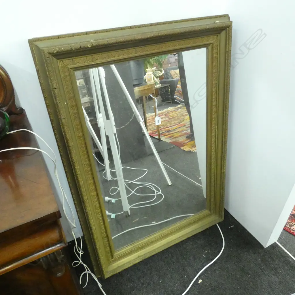 LARGE ANTIQUE GILT FRAMED MIRROR 1135x810mm Image 1++