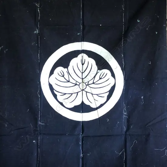 VINTAGE JAPANESE TSUTSUGAKI TEXTILE w. CENTRAL PAULOWNIA LEAF CREST 1550x1240mm (17)