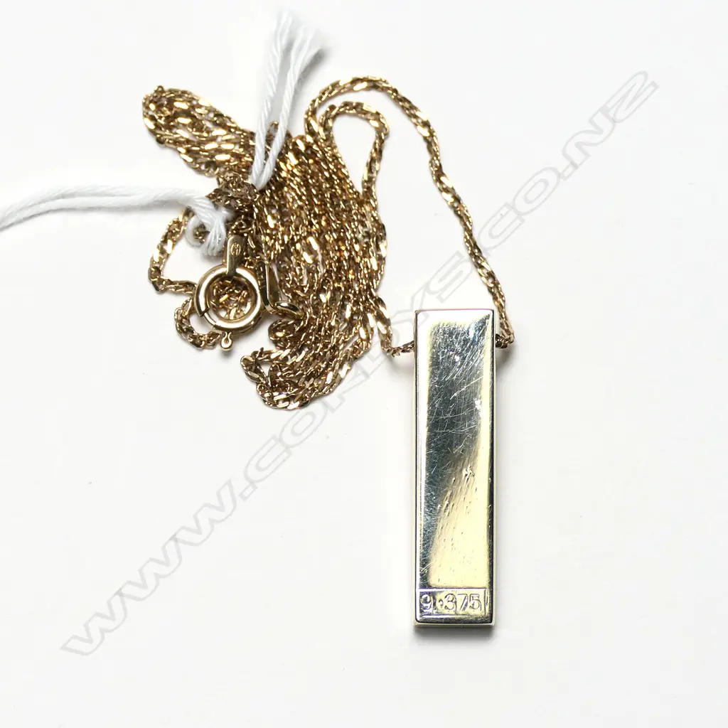 9CT GOLD NECKLACE W GOLD BAR PENDANT 13.05G Image 1++