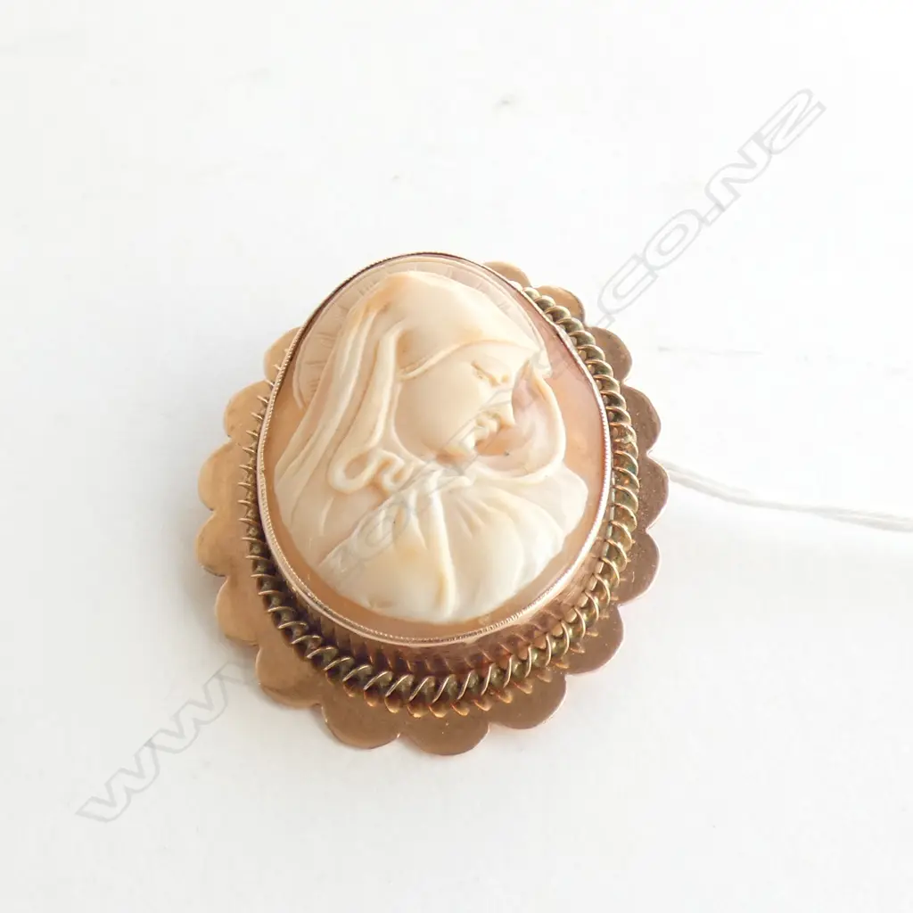 9CT LARGE OLD CAMEO 12 GRAMS  Image 1++