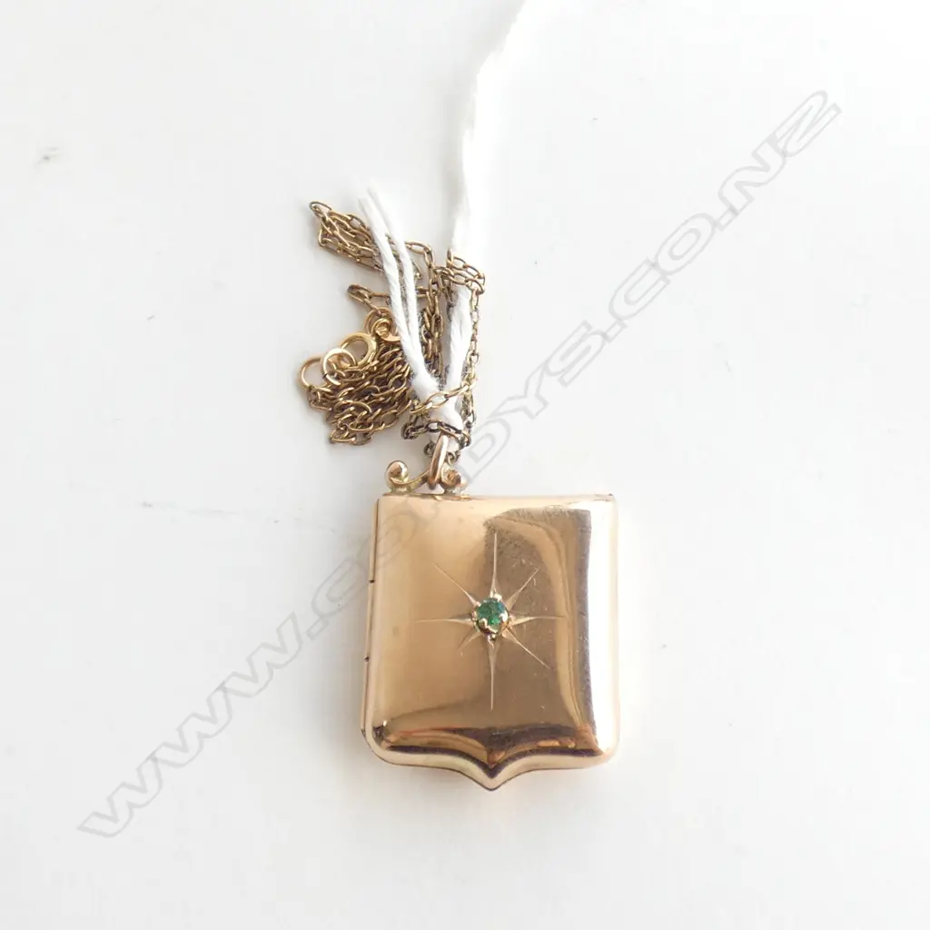 VICTORIAN LOCKET w. 9CT CHAIN 7.2 GRAMS Image 1++