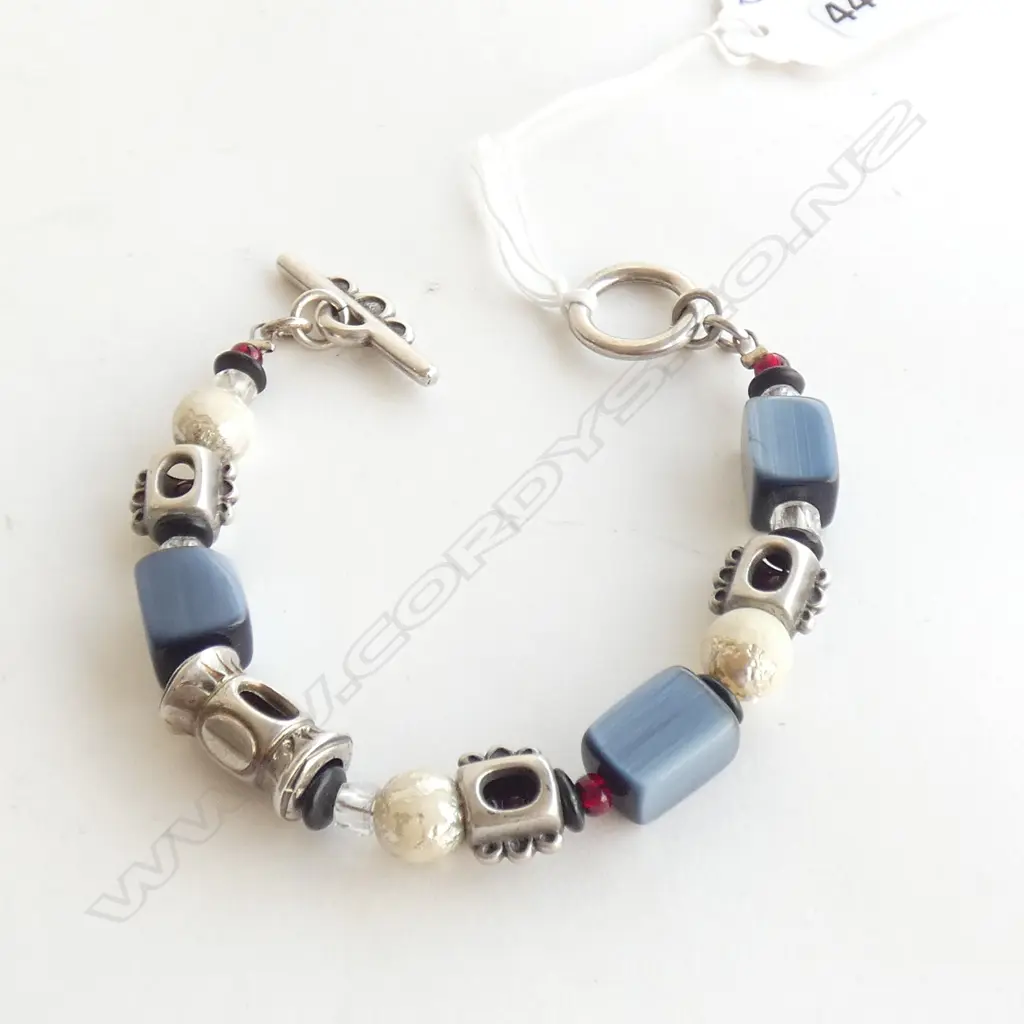 SILVER ART JEWELLERY BRACELET Image 1++