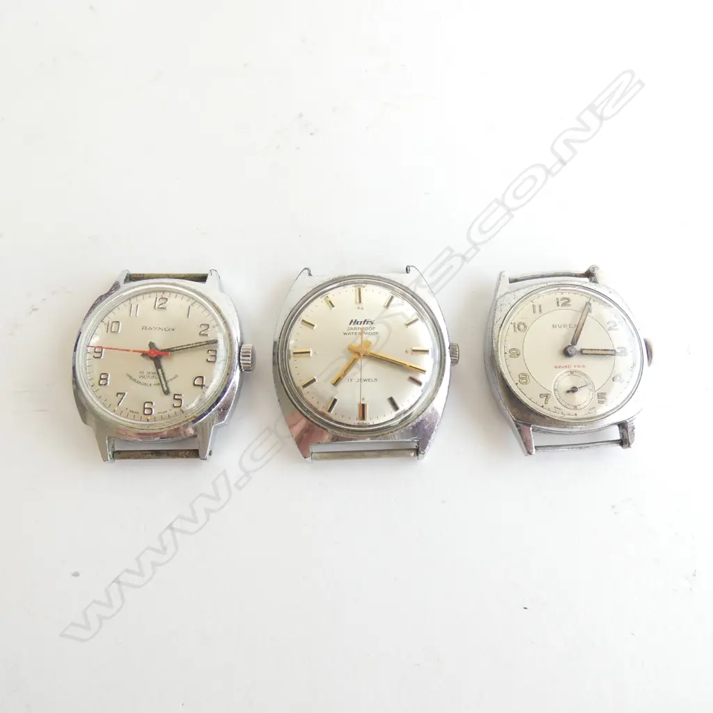 3 GENTS VINTAGE WRIST WATCHES  Image 1++
