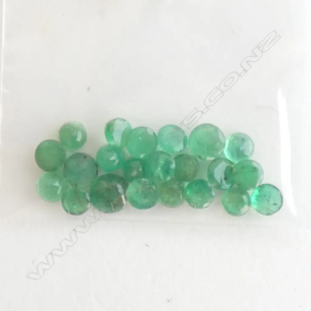 5CT ROUND FACETED EMERALDS  Image 1++