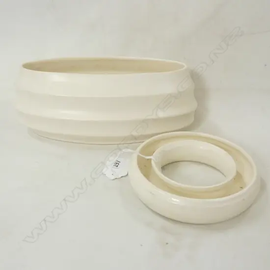 2 CROWN LYNN WHITE VASES; #77 & L435 RING VASE DIA 110MM
