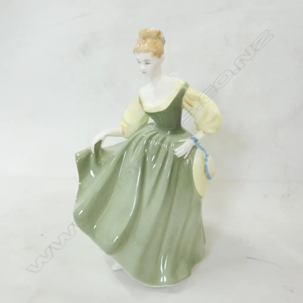 ROYAL DOULTON FIGURINE 'FAIR LADY' HN2193 H. 195MM Image 1++