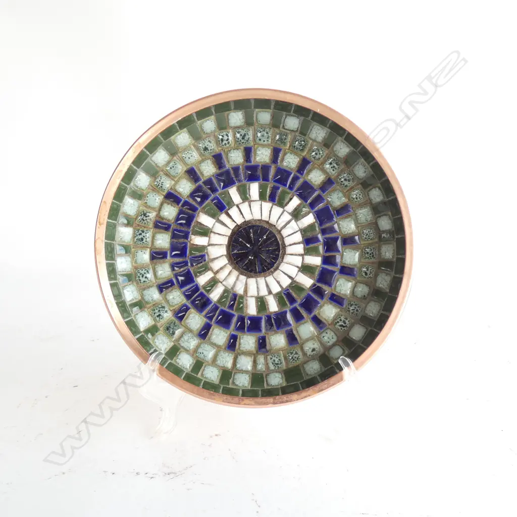 JOHN CRICHTON SMALL DISH  dia. 170mm Image 1++