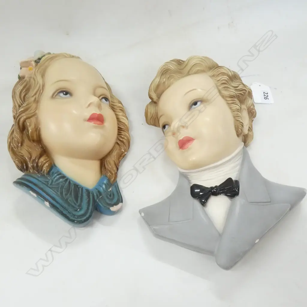 2 i2 ITALIAN WALL BUSTS A/F H 240 MM Image 1++