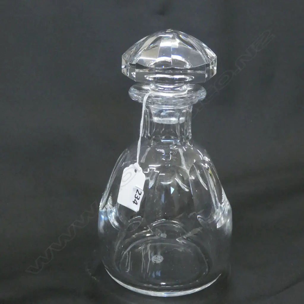 BACCARAT GLASS DECANTER H. 230MM Image 1++