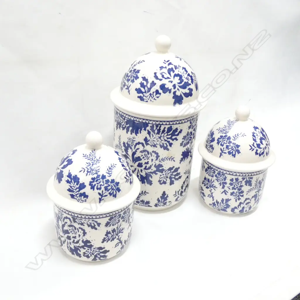 3 MASONS IRONSTONE LIDDED JARS, BLUE BATIK PATTERN Image 1++