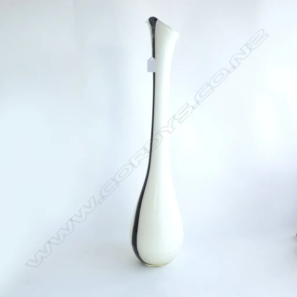 TALL BLACK & WHITE VASE H.650mm Image 1++