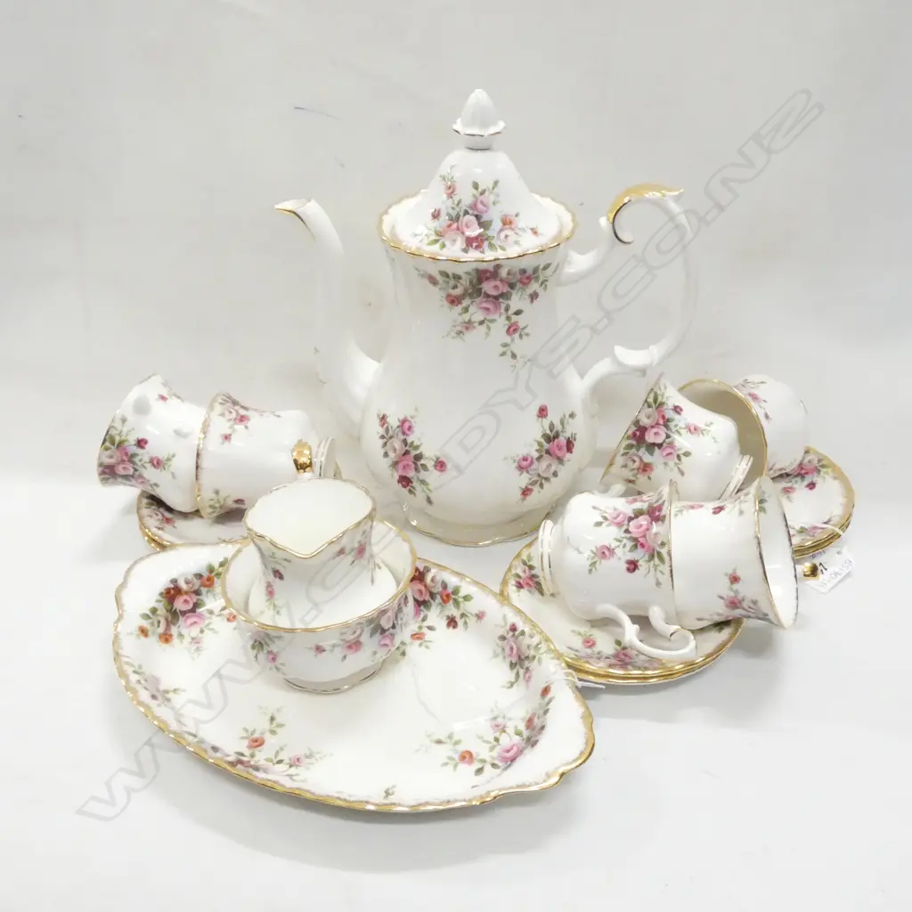 ROYAL ALBERT COTTAGE GARDEN SET; COFFEE POT (H 270MM) & 6 C&S 1 CUP A/F) JUG / SUGAR BOWL/ OVAL CAKE PLATE Image 1++