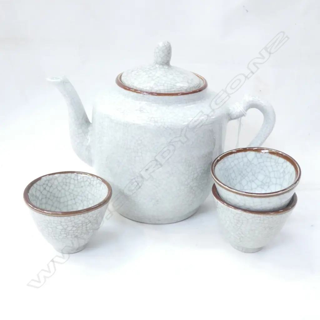 CHINESE CRACKLE GLAZE TEAPOT & 3 CUPS Image 1++