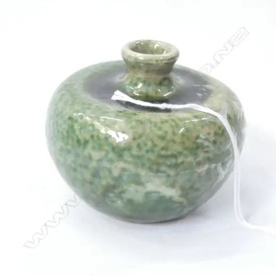 CHINESE GREEN WATER POT 80mm dia
