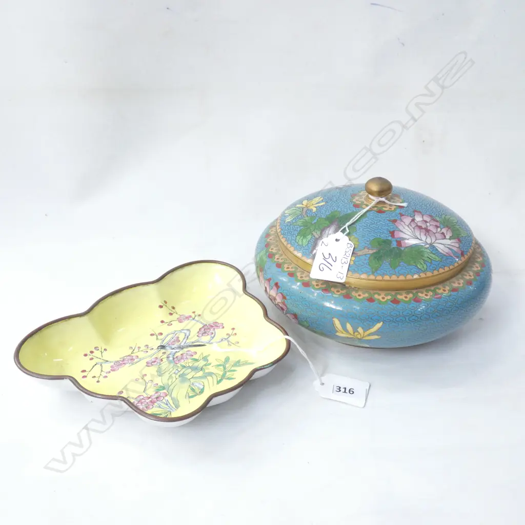 CLOISONNE LIDDED DISH (DIA 180MM) & DISH (L 182NMM) Image 1++