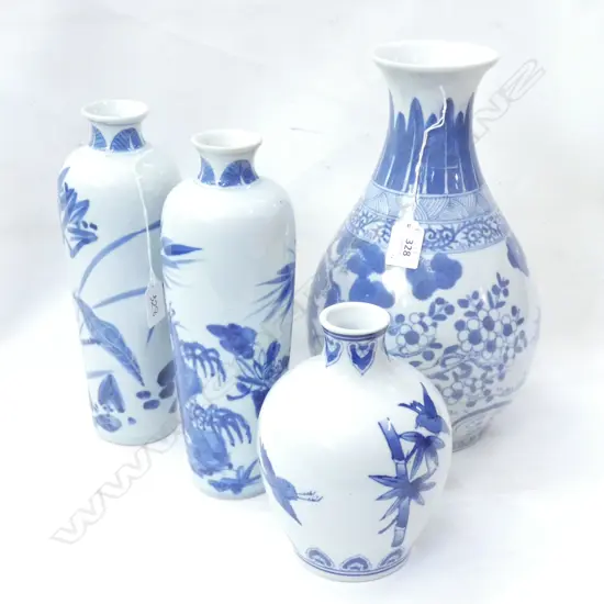 4 B/W VASES H.300mm
