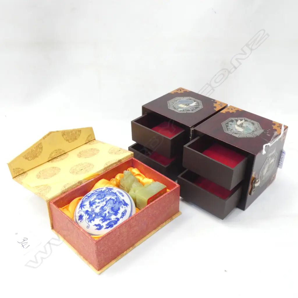 INLAID CHINESE JEWELLERY BOX W.170mm + CASED SEAL Image 1++